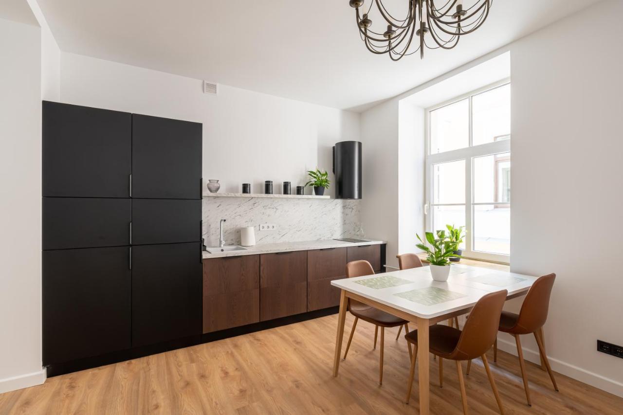 Spacious 1-Bedroom Apartment In The Heart Of Old Town Rīga Exterior foto